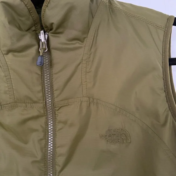 The North Face reversible zip-up vest - Picture 5 of 6